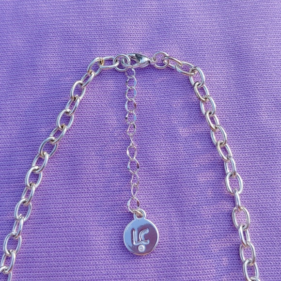 Liz Claiborne Silver & Cream Necklace!!! - Picture 5 of 8